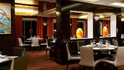 Savor is one of  Breakaway’s three main dining rooms. // © 2013 Norwegian Cruise Line 3