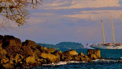 Star Clippers sails to Costa Rica and beyond. // © 2013 Star Clippers 3
