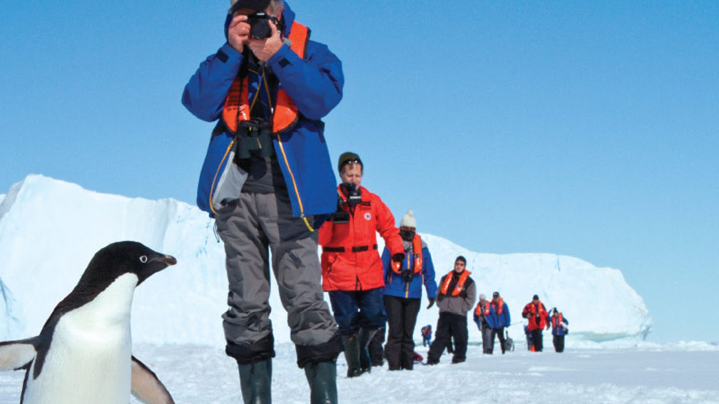 Lindblad takes cruisers to both of the world’s poles. // © 2015 Lindblad Expeditions/Ralph Lee Hopkins 2