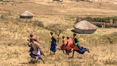 In Tanzania, clients will tour the desert landscape in comfort. // © 2017 Silversea Cruises/Gabriele Galimbert