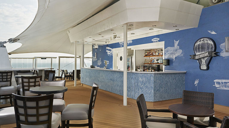 Sky High Bar is a new space onboard Norwegian Star.
