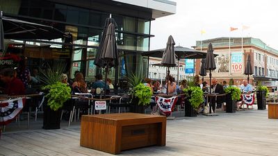 Visitors will find no shortage of attractions when visiting the Port of Boston. // © 2016 Greater Boston Convention & Visitors Bureau