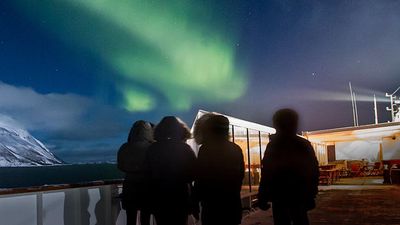 Passengers can opt for a wake-up call in the middle of the night if conditions are favorable for Aurora Borealis viewings. // © 2016 Hurtigruten