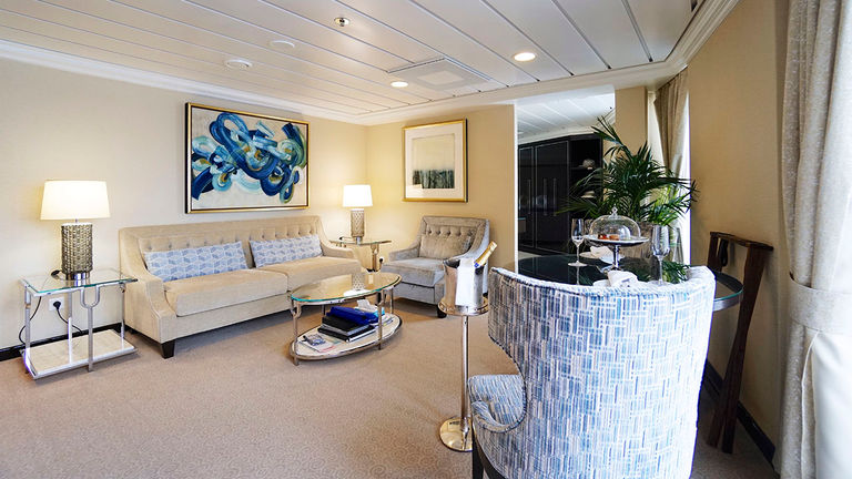 Vista Suites include access to the exclusive Executive Lounge, along with butler service.