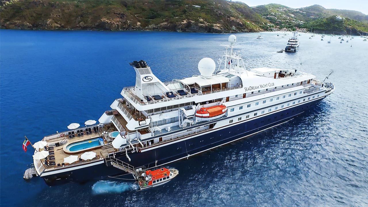 SeaDream Yacht Club did not enforce a mask wearing policy, leading to a COVID-19 outbreak onboard its ship.