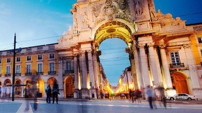 Lisbon is the perfect playground for artists and art enthusiasts alike. // © 2016 iStock 2