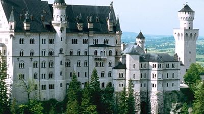 Neuschwanstein Castle near Fussen, Germany // © 2013 German National Tourist Office 3