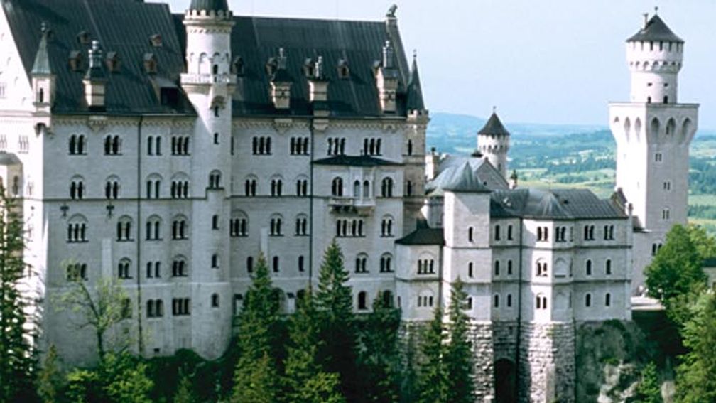 Neuschwanstein Castle near Fussen, Germany // © 2013 German National Tourist Office 3