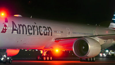 West coast travelers to London can enjoy the new American Airlines Business Class. // © 2014 American Airlines F