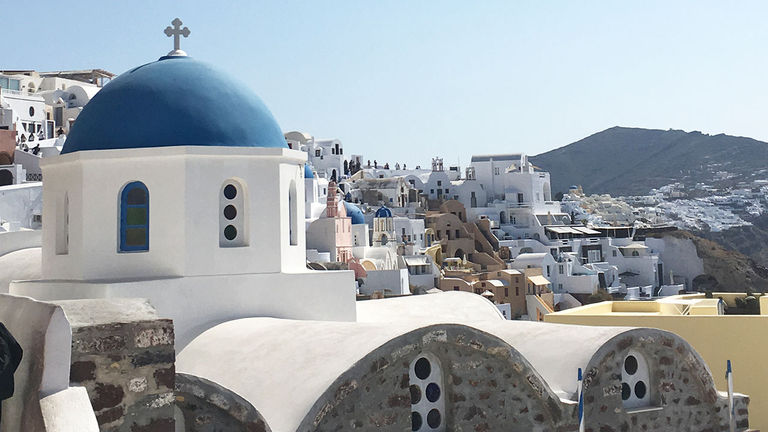Greece has had a record-breaking number of inbound tourists each year since 2015.