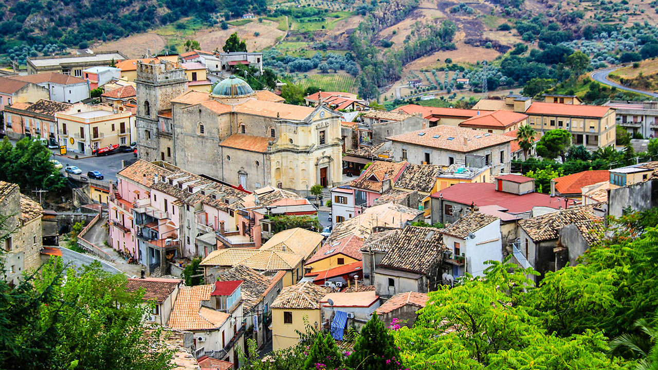 4 Italian Destinations for Travelers Looking to Avoid the Masses