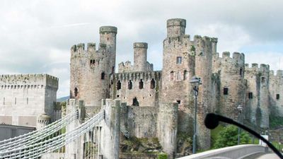 Many CIE itineraries visit the Blarney Castle, one of the top attractions in Ireland. // © 2014 Shutterstock 2