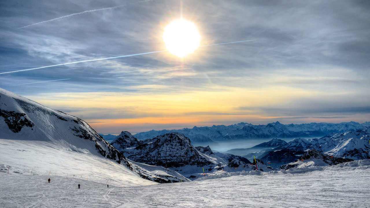 5 Peak Skiing Spots in the Italian Alps