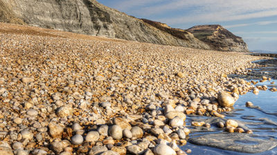 Visitors to England might set aside a few days to explore the scenic Jurassic Coast. // © 2015 Thinkstock