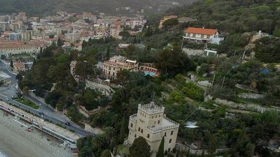 A bird’s-eye view of Finale Ligure // © 2017 Creative Commons user CucombreLibre