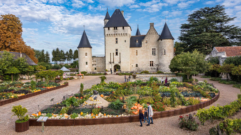 Chateau du Rivau has launched a special exhibit featuring the work of more than 30 renowned contemporary artists; all artwork pays tribute to Leonardo da Vinci.
