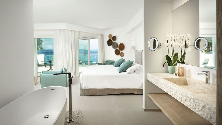 Owned by the Datome family, Gabbiano Azzurro Hotel & Suites offers 80 guestrooms.
