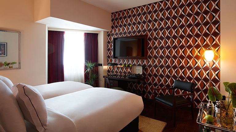 Brown Acropol features a nostalgic design aesthetic.