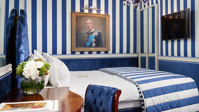 Eighteen Royal Rooms emulate the style of a member of the British monarchy. // © 2017 The Rubens at the Palace