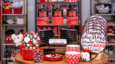 Downtown Disney Adds New Eateries and Entertainment