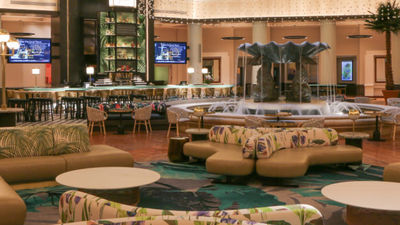 The new lobby at the Dolphin hotel // © 2017 Walt Disney World Swan and Dolphin Resort