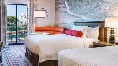 Fireworks view rooms at Courtyard Anaheim Theme Park Entrance sleep six people. // © 2017 Courtyard by Marriott