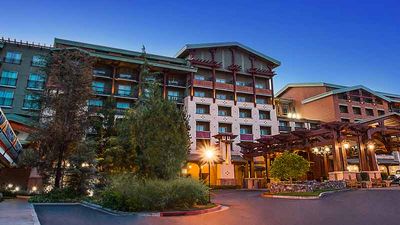 The most extensive refurbishment since the hotel’s 2001 opening will elevate the guest experience and bring a contemporary approach to its design. // © 2017 Disneyland Resort