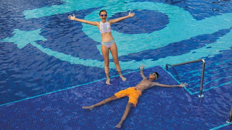 Planet Hollywood Costa Rica offers family fun, Pura Vida style.