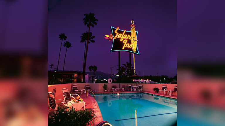 Safari Inn is one of the only properties in Burbank with its original 1950s retro decor, complete with its famous neon sign.