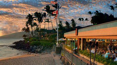 Sea House Restaurant at Napili Kai Beach Resort on Maui // © 2015 Napili Kai Beach Resort 2