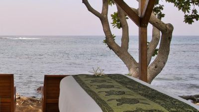 Fairmont Orchid’s Spa Without Walls draws inspiration from its natural surroundings. // © 2013 Fairmont Orchid Hawaii 3