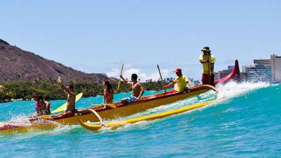 Outrigger canoeing provides a safe adrenaline rush for teens. // © 2013 Oahu Visitors Bureau F