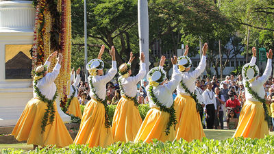 Visitors can rub elbows with locals during one of Hawaii's many annual festivals and events. // © 2014 Hawaii Tourism Authority