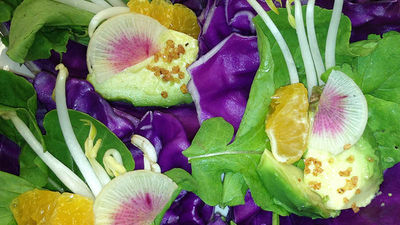 At Oahu's Greens and Vines, the gluten-free salads are as pretty as they are healthy. // © 2016 Greens and Vines