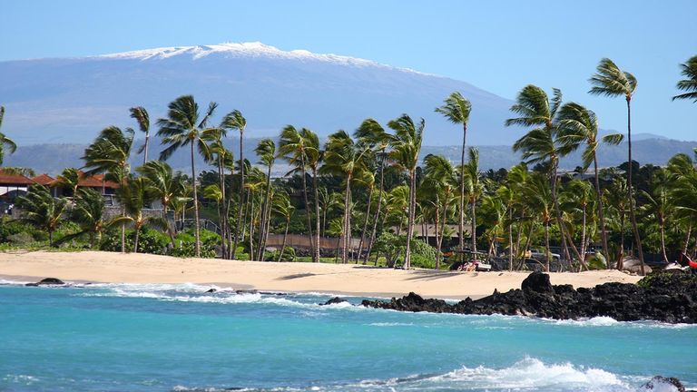 West Coast travel advisors are seeing demand for the Aloha State, including the Island of Hawaii.