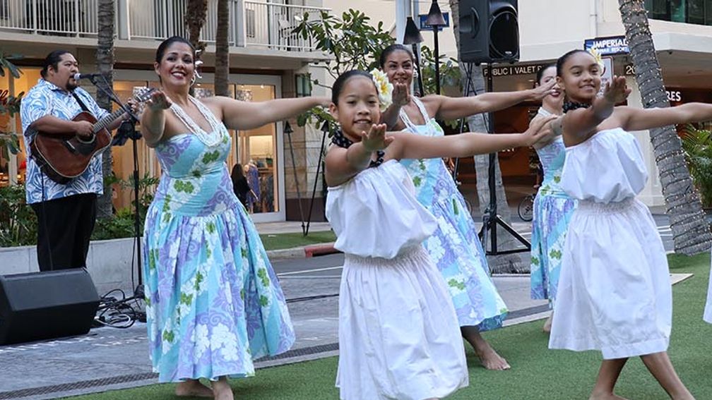 10-places-to-hear-free-live-music-in-hawaii-travelage-west