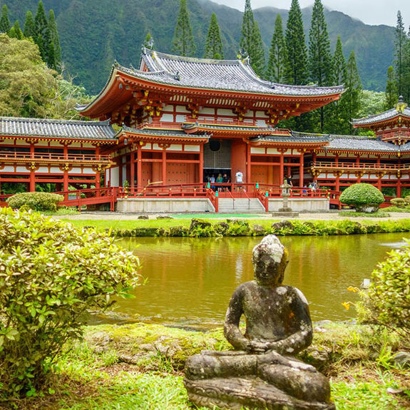 Breathtaking Hawaii Temples Waiting to Be Explored