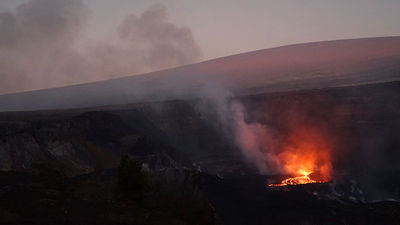 This Unique Experience at Hawaii Volcanoes National Park Helps Visitors Give Back