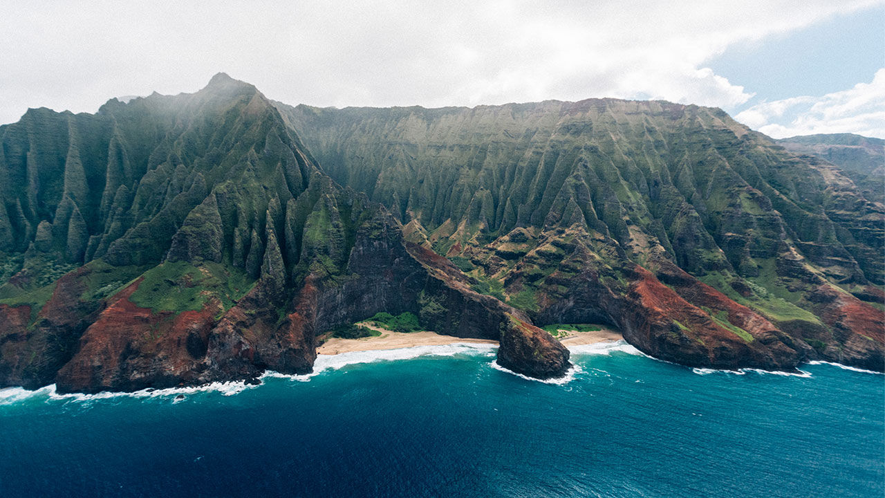 Travelers looking to visit Kauai’s Napali Coast now must quarantine for 10 days after the Garden Isle opted out of the state’s pretest program on Dec. 2.