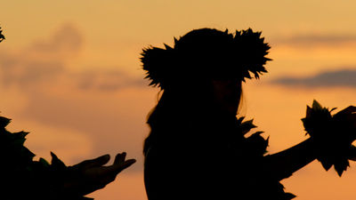 Hula dancers greet guests at Polynesian Cultural Center's Alii Luau, one of Hawaii’s great luaus. // © 2013 Polynesian Cultural Center F