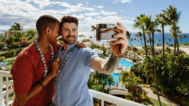 Maui_Gay Selfie