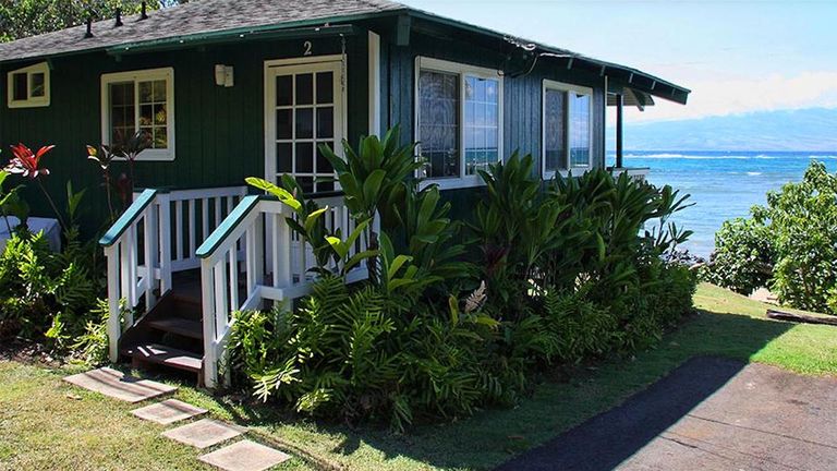 Dunbar Beachfront Cottages offer home-away-from-home accommodations on Molokai’s eastern shores.