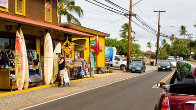 Hilo in Hawaii Island and Haleiwa in Oahu are among Hawaii’s best small towns. // © 2013 HTA/Tor Johnson F