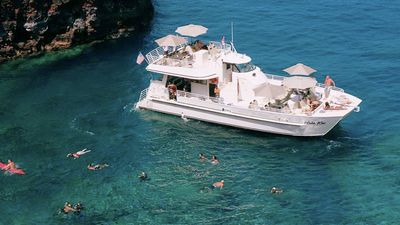 Hula Kai takes clients to remote and dramatic snorkel sites. // © 2014 CJ Kale