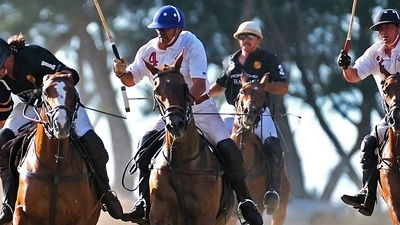Polo matches draw a dedicated following to Oahu's North Shore // © 2015 Hawaii Polo