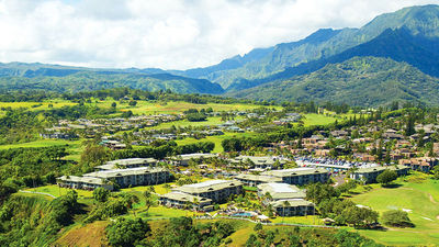 Westin Princeville Ocean Resort Villas’ dramatic clifftop location provides a spectacular setting for health and wellness activities. // © 2015 Westin Princeville Ocean Resort Villas
