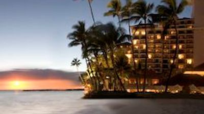 30 Years of Halekulani Hospitality in Waikiki