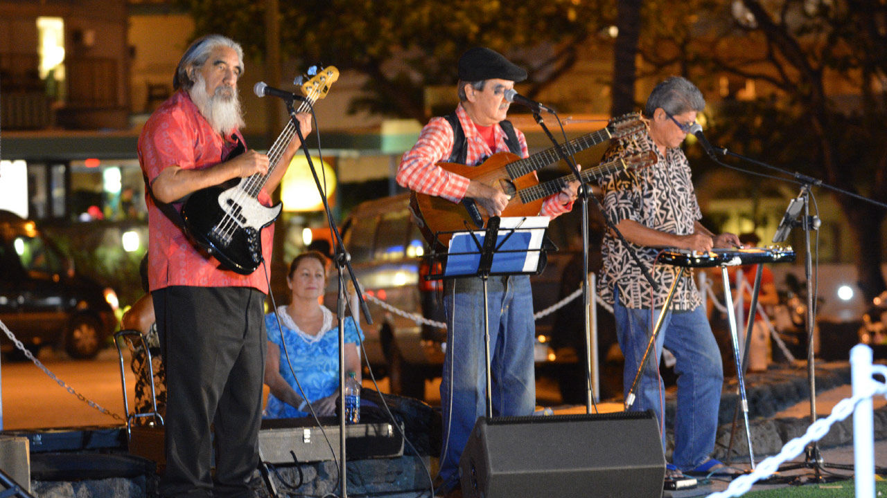 Waikiki by Moonlight concerts pay tribute to Hawaiian Music Hall of Fame inductees.