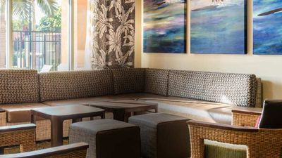 The hotel features contemporary design with island touches. // © 2015 Courtyard Maui Kahului Airport 2