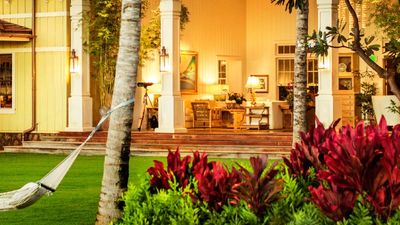 The Plantation House serves as Kukuiula’s social and recreational hub. // © 2016 The Lodge at Kukuiula 2